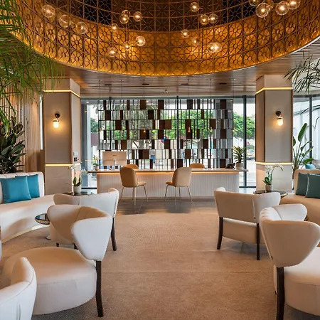 Livvo Lumm Hotel